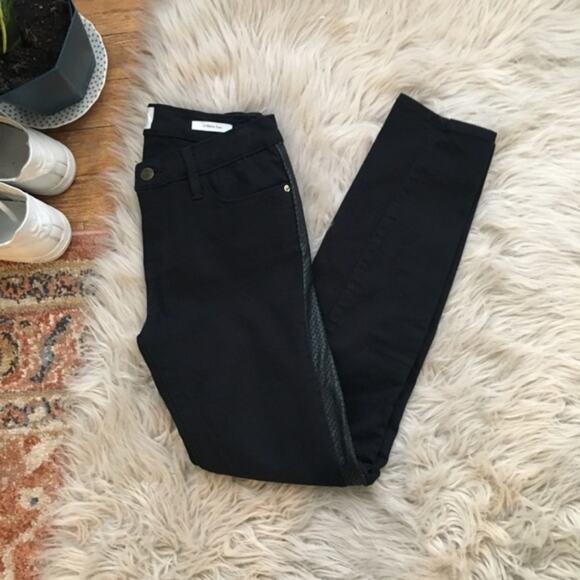 Frame Denim 'Le Skinny Tuxe' Black Jeans - Picture 2 of 4